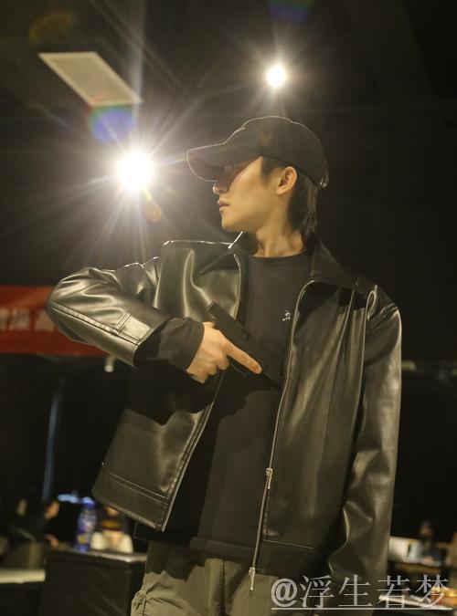 化身压哨大师,与时间携手同行 化身压哨大师,与时间携手同行