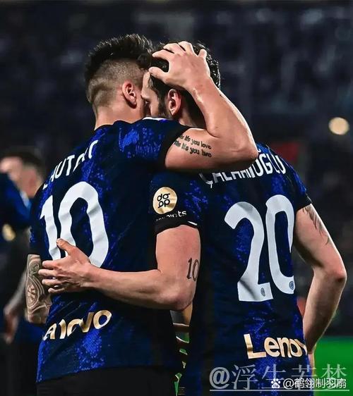 5分钟连进两球,3-1大胜!埃梅里奇迹再现:41年纪录作古,欧冠8强在望 5分钟连进两球,3-1大胜!埃梅里奇迹再现:41年纪录作古,欧冠8强在望