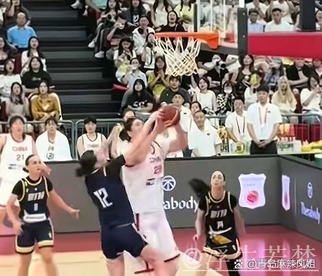 张子宇成年队首战砍下18分 中国女篮大胜波黑 张子宇成年队首战砍下18分 中国女篮大胜波黑